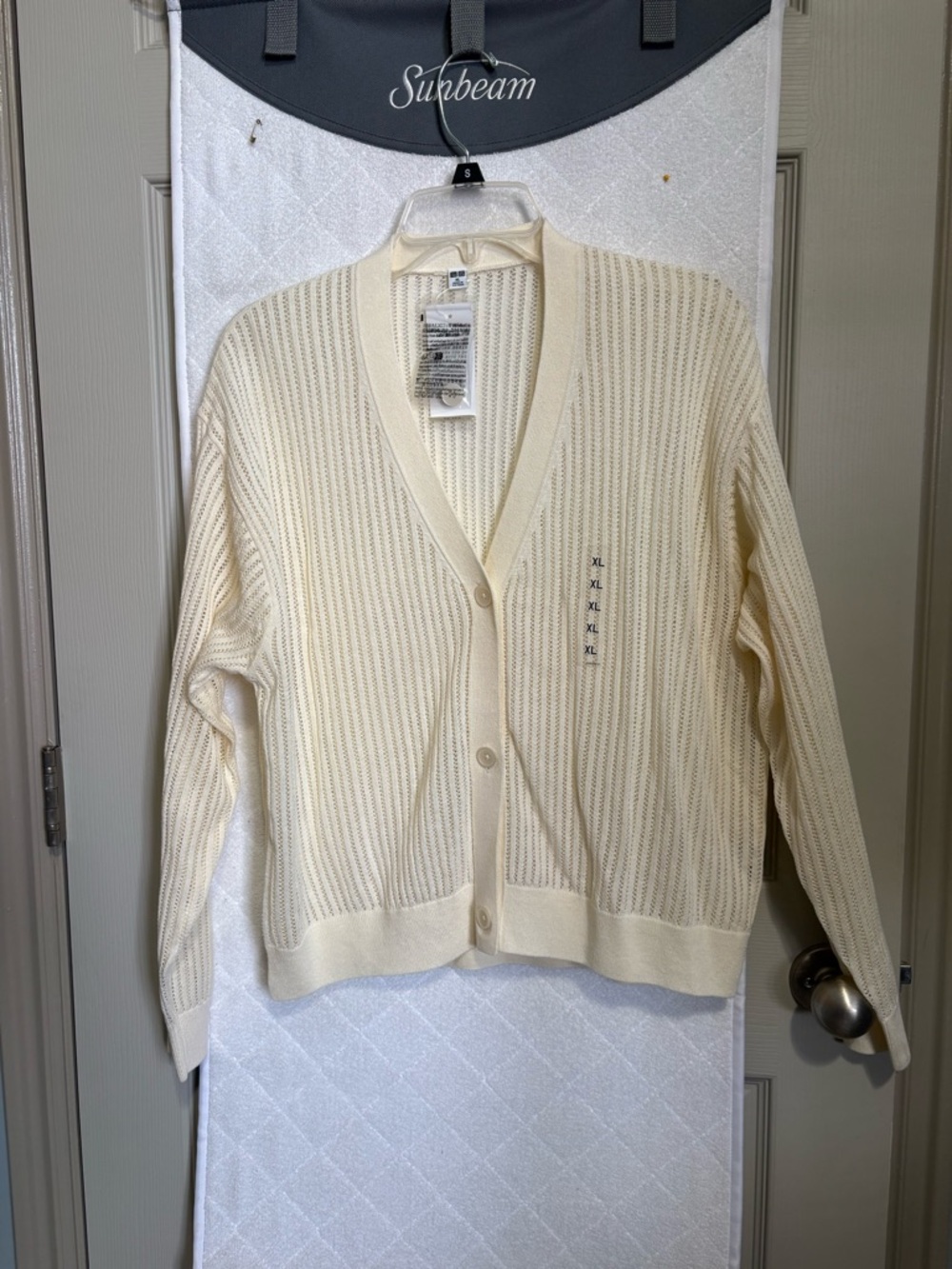 NWT Uniqlo Mesh V neck Short Off White Cardigan XL